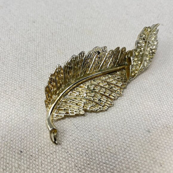Sarah Coventry Gold-Tone Leaf‎ Brooch Rhinestones Vintage 3" Classic Retro - Picture 2 of 9